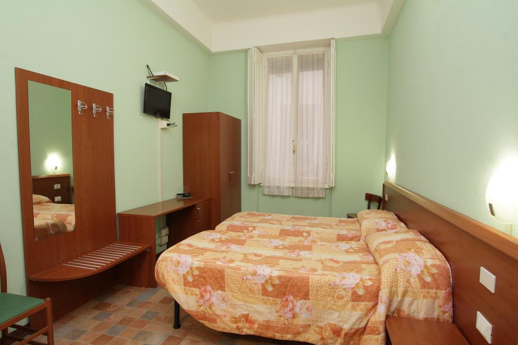 Hotel Barone Genoa Phòng bức ảnh
